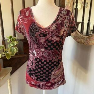 New York & Company Red and Black Paisley V-Neck Top